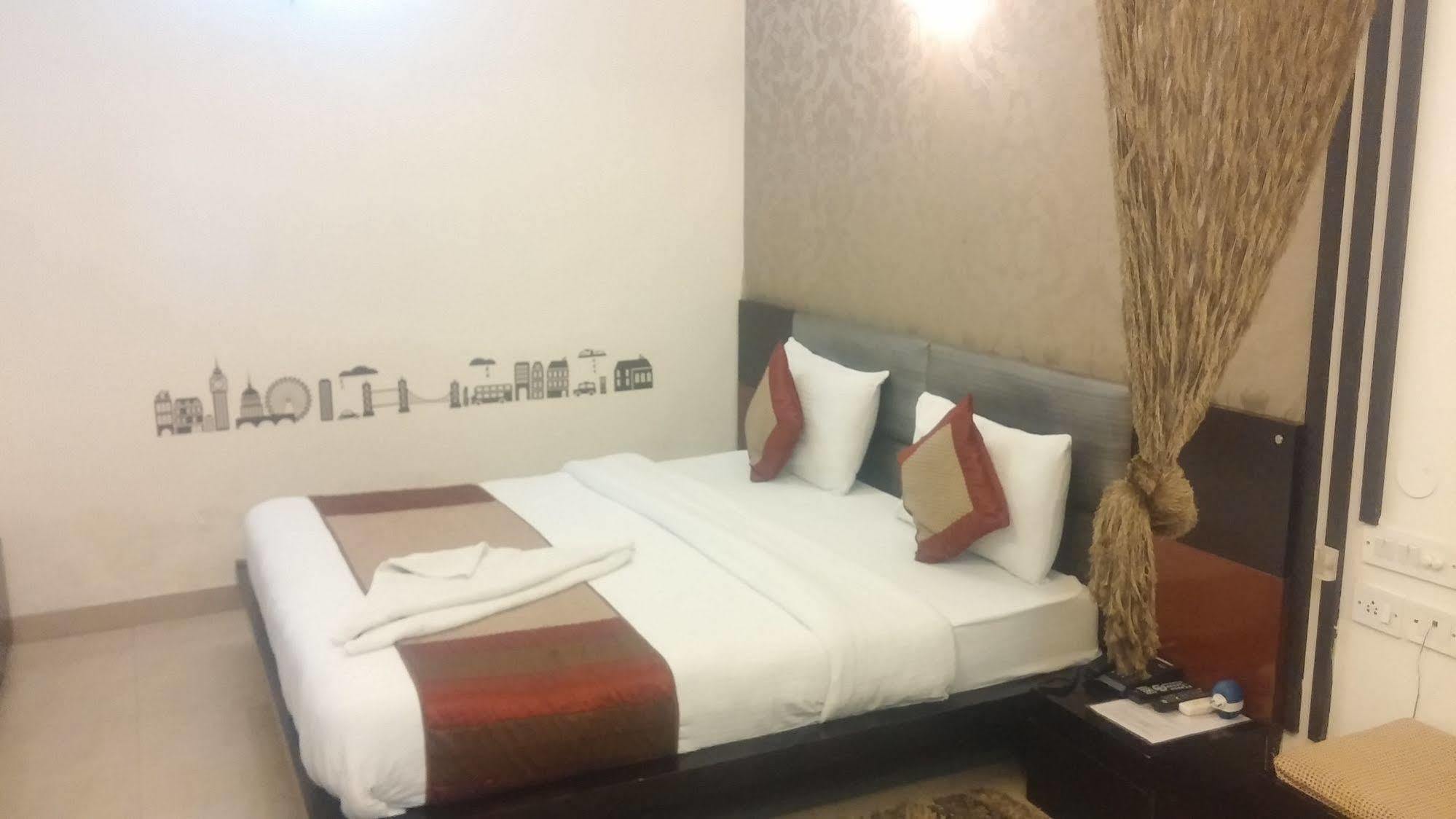 Hotel Delhi Aerocity, Nh 48 New Delhi Exterior photo