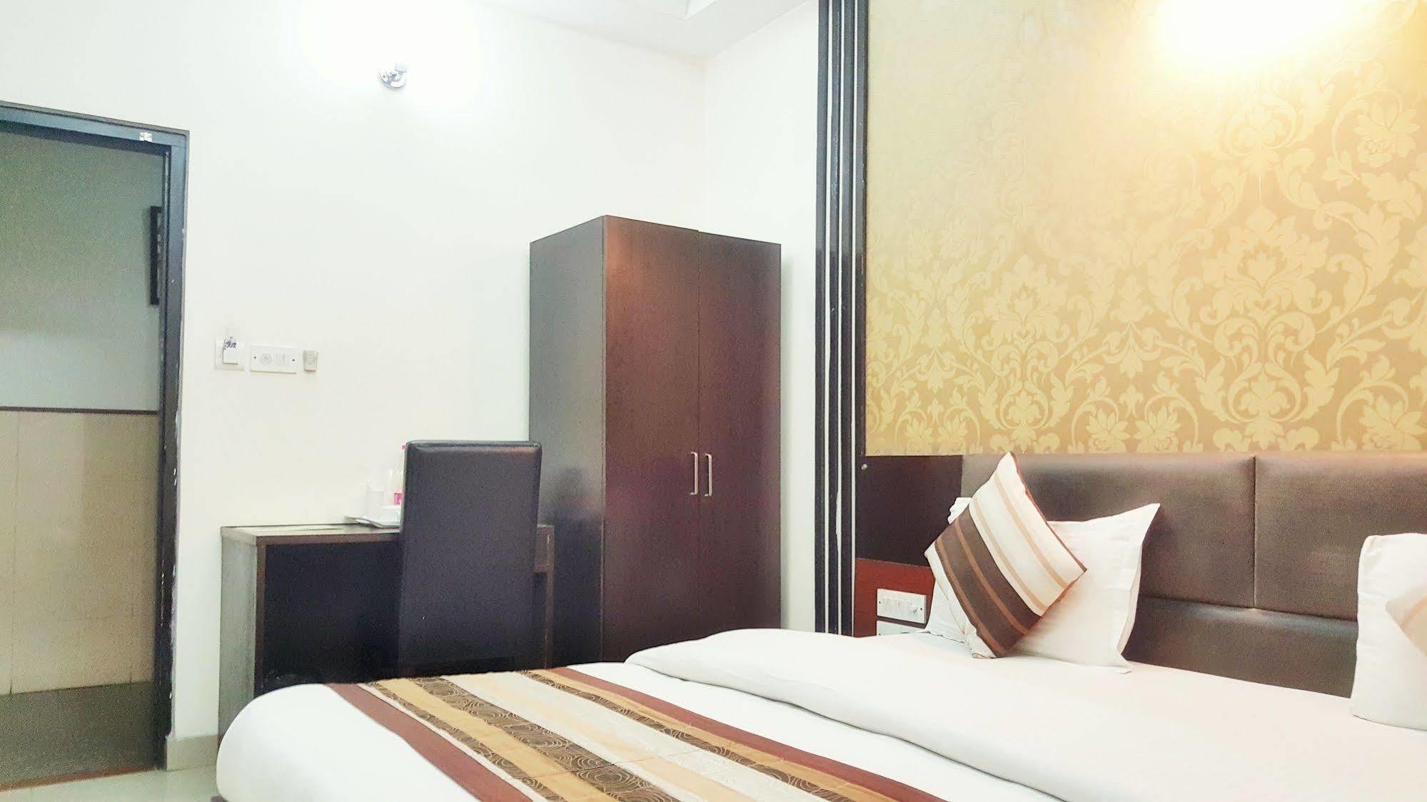 Hotel Delhi Aerocity, Nh 48 New Delhi Exterior photo